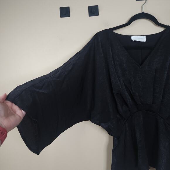 Six/Fifty Batwing Sleeve Empire Waist V-neck Blouse in Black Size S - Picture 4 of 8